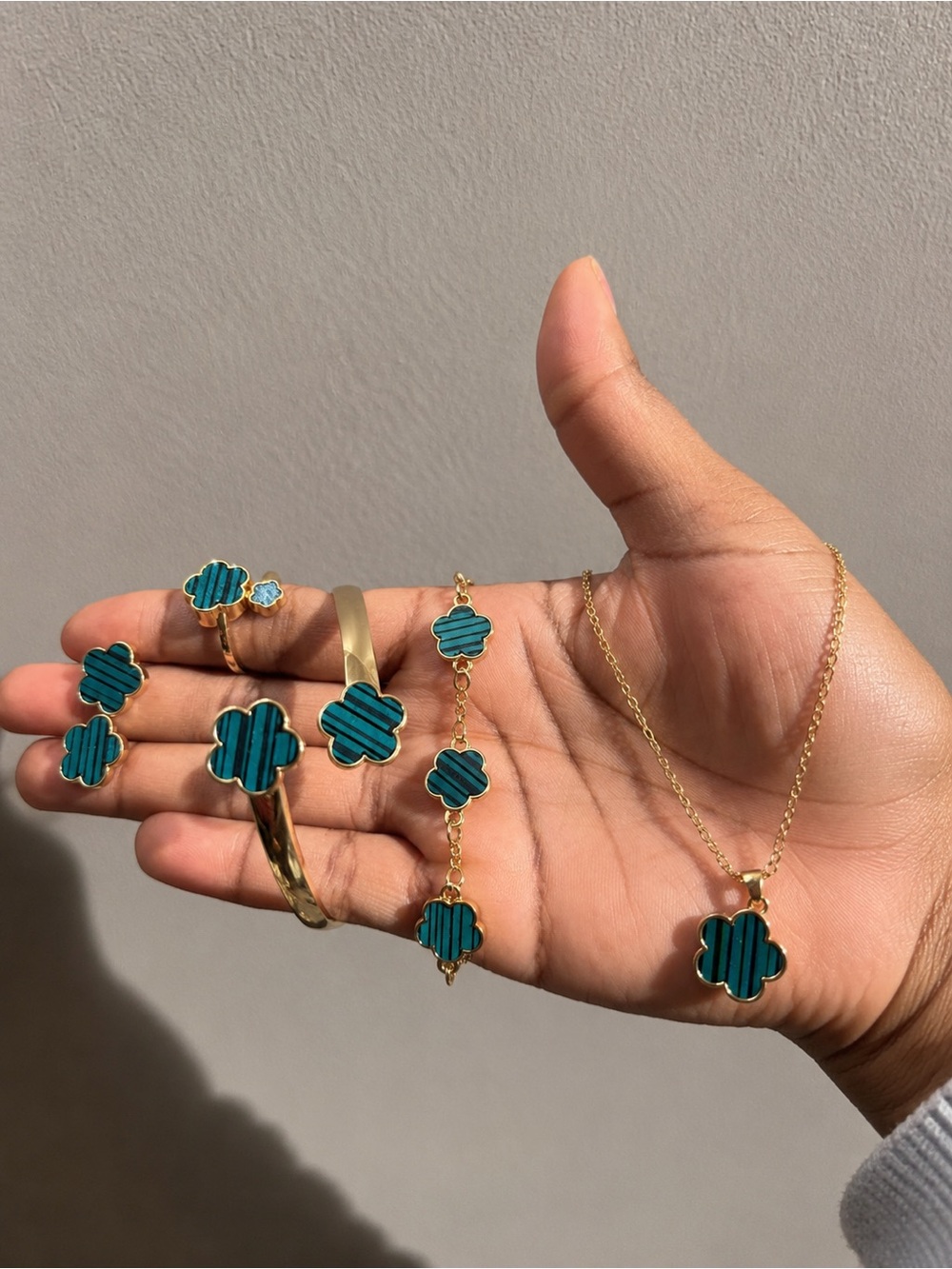 Gold Green Clover Jewelry Set - Elegant Women's Necklace, Bracelet & Rings